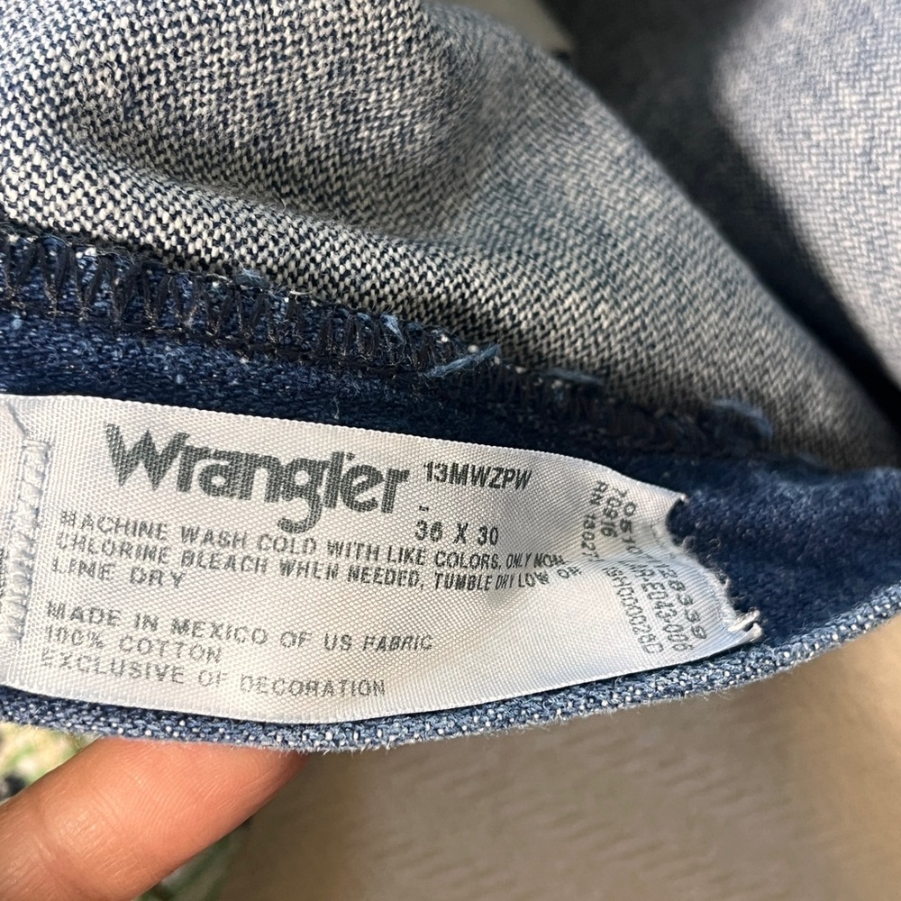 Wrangler 13MWZ Cowboy Cut Original Fit Jeans Dark Indigo 36x30 Made Mexico - Picture 7 of 7